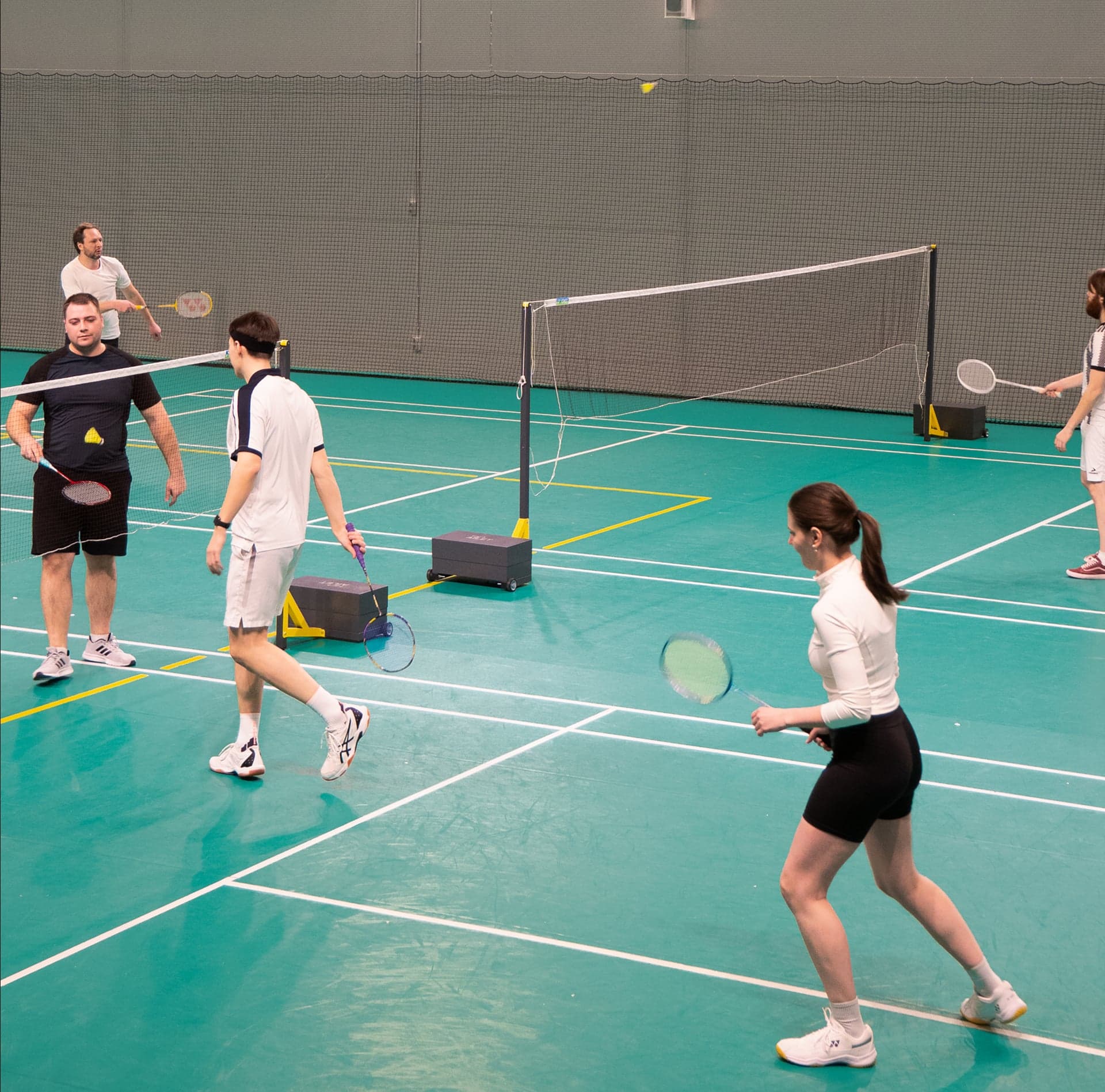 Сообщество Найт Бадминтон