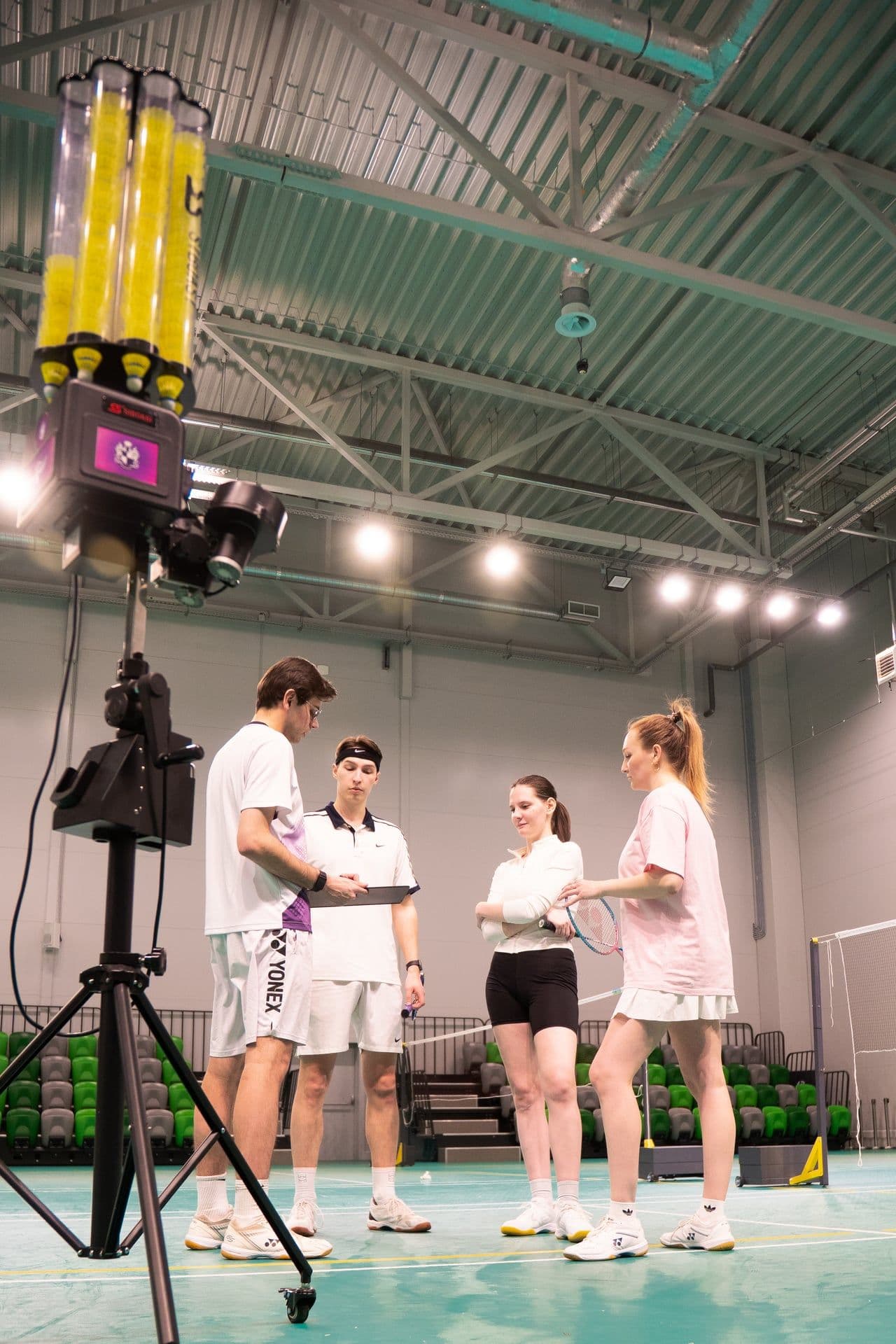 Тренировка по бадминтону в Найт Бадминтон